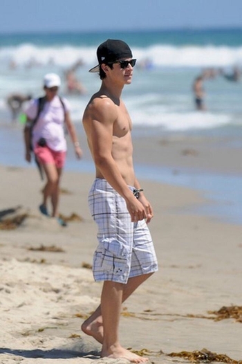 David Henrie