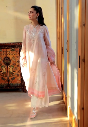 Mahira Khan