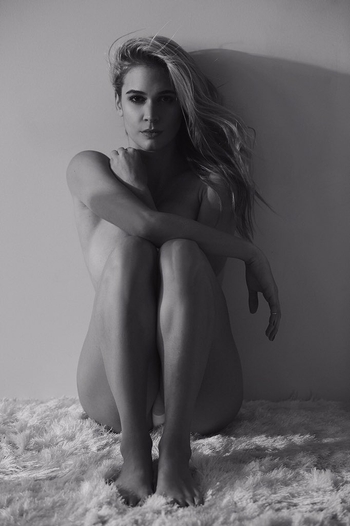 Lauren Compton