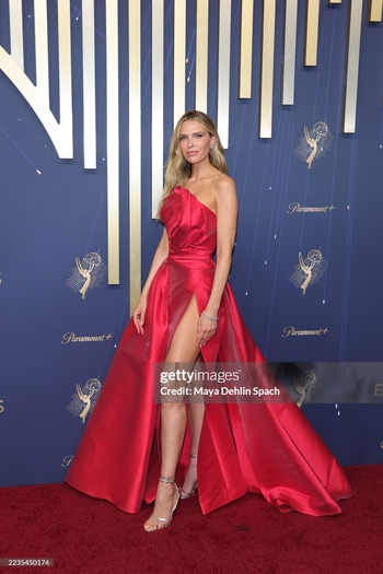 Sara Foster