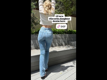  alt="Sara Foster"