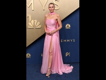  alt="Sara Foster"