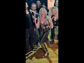  alt="Debbie Gibson"