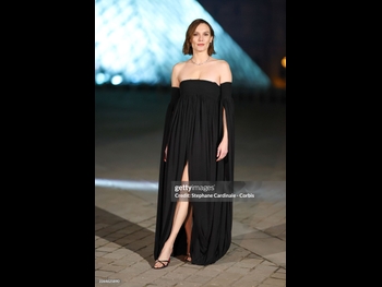  alt="Ana Girardot"