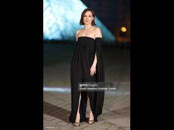  alt="Ana Girardot"