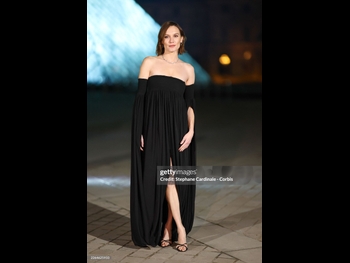  alt="Ana Girardot"