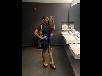  alt="Dee Dee Davis"