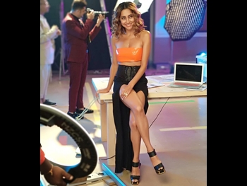  alt="Anusha Dhandekar"