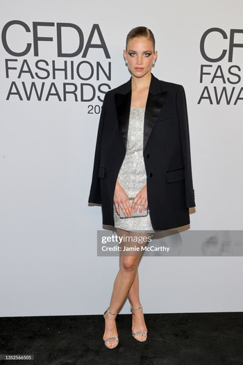 Rebecca Leigh Longendyke