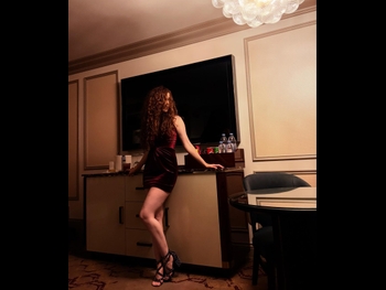  alt="Anna Chazelle"