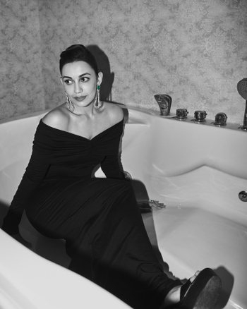 Esha Kansara