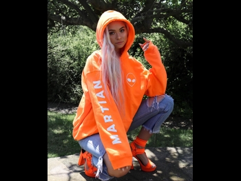  alt="Talia Mar"