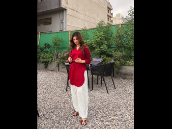  alt="Kinza Hashmi"