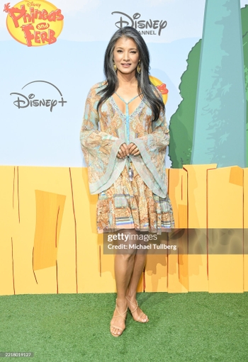 Kelly Hu