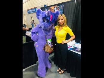  alt="Tara Strong"