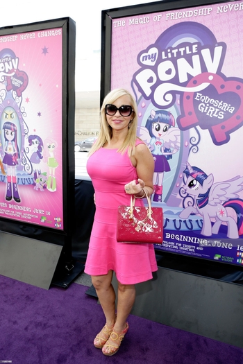 Tara Strong