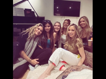  alt="Tara Strong"