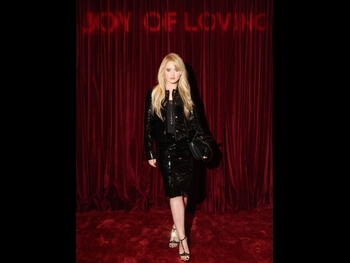  alt="Kathryn Newton"