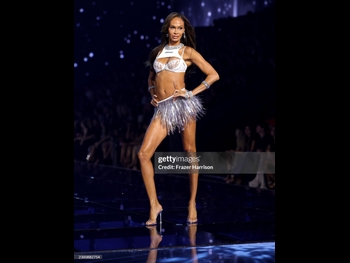  alt="Joan Smalls"