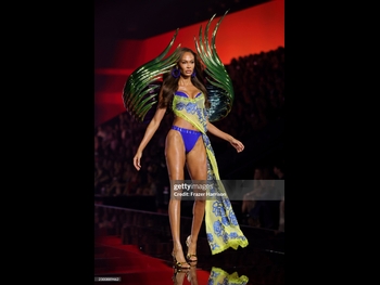  alt="Joan Smalls"