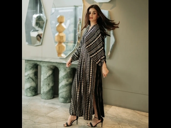 alt="Hira Salman"