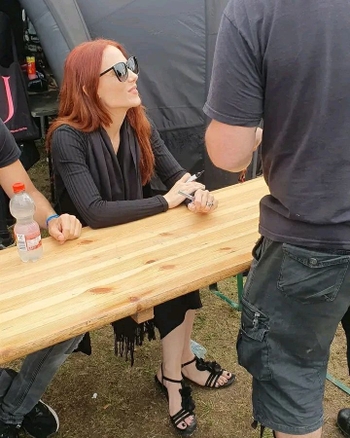 Simone Simons