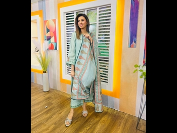  alt="Madiha Naqvi"