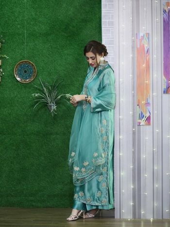Madiha Naqvi