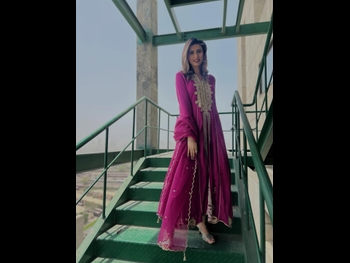  alt="Madiha Naqvi"