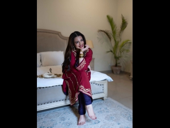  alt="Zara Abbas"
