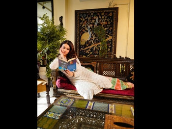  alt="Zara Abbas"