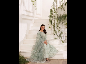  alt="Zara Abbas"