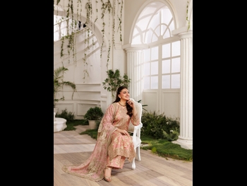  alt="Zara Abbas"