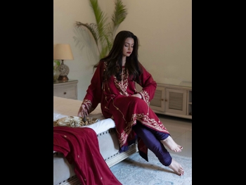  alt="Zara Abbas"