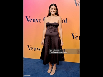  alt="Lorenza Izzo"