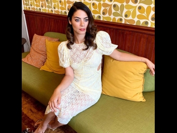  alt="Lorenza Izzo"