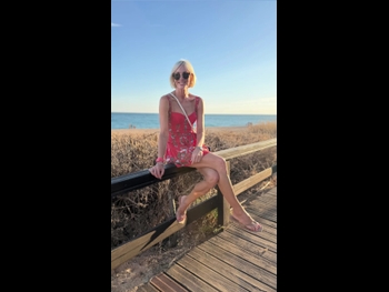  alt="Jenni Falconer"
