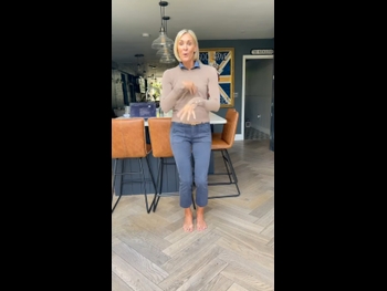  alt="Jenni Falconer"