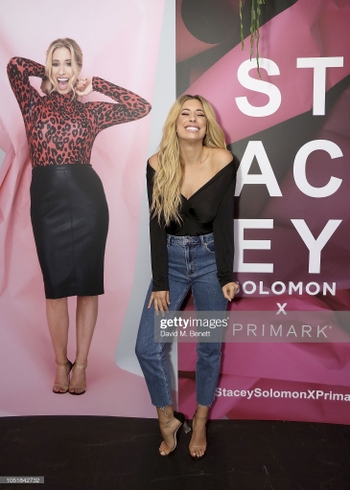 Stacey Solomon (II)