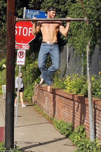 Scott Eastwood