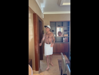  alt="Robbie Williams"