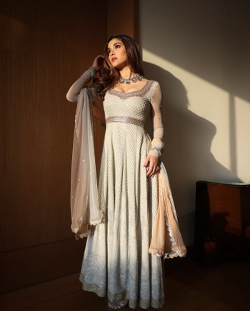 Saiee Manjrekar