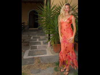  alt="Hailey Clauson"