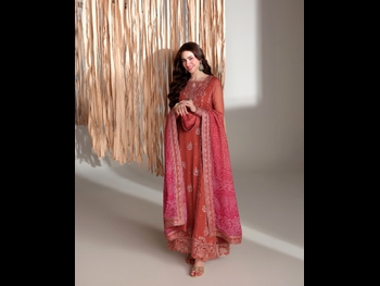  alt="Sana Javed"