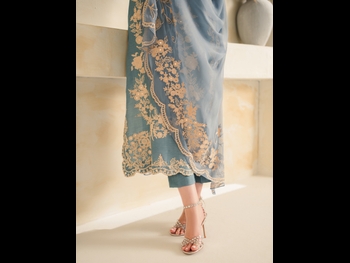  alt="Sana Javed"