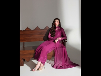  alt="Sana Javed"