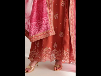  alt="Sana Javed"