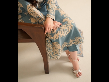 alt="Sana Javed"