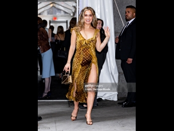  alt="Haley Lu Richardson"