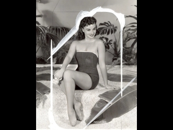  alt="Paulette Goddard"